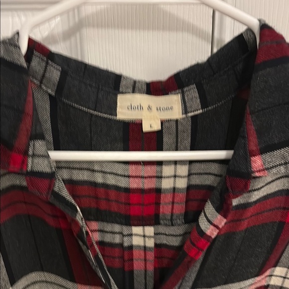 Cloth & Stone Red and Black Plaid Button Down Shirt - Picture 4 of 6